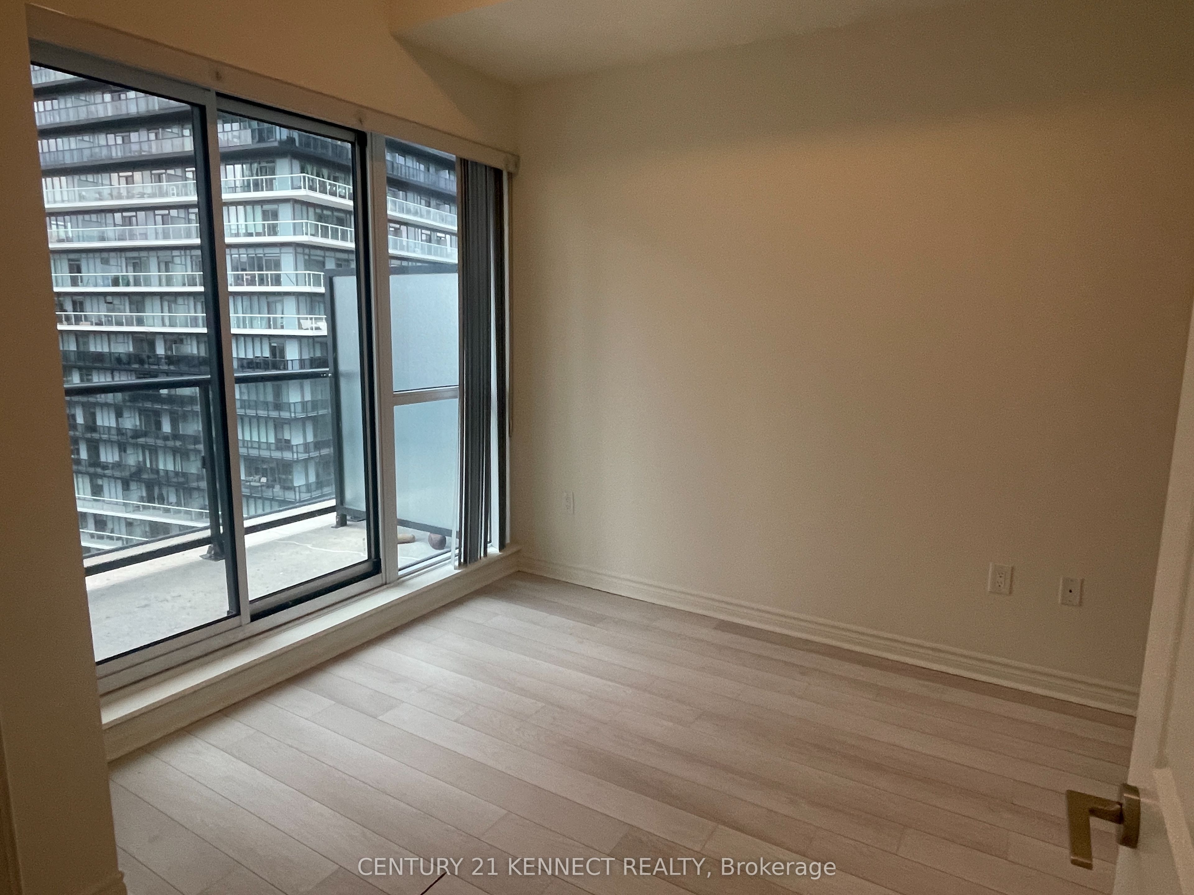 39 Annie Craig Drive #1602