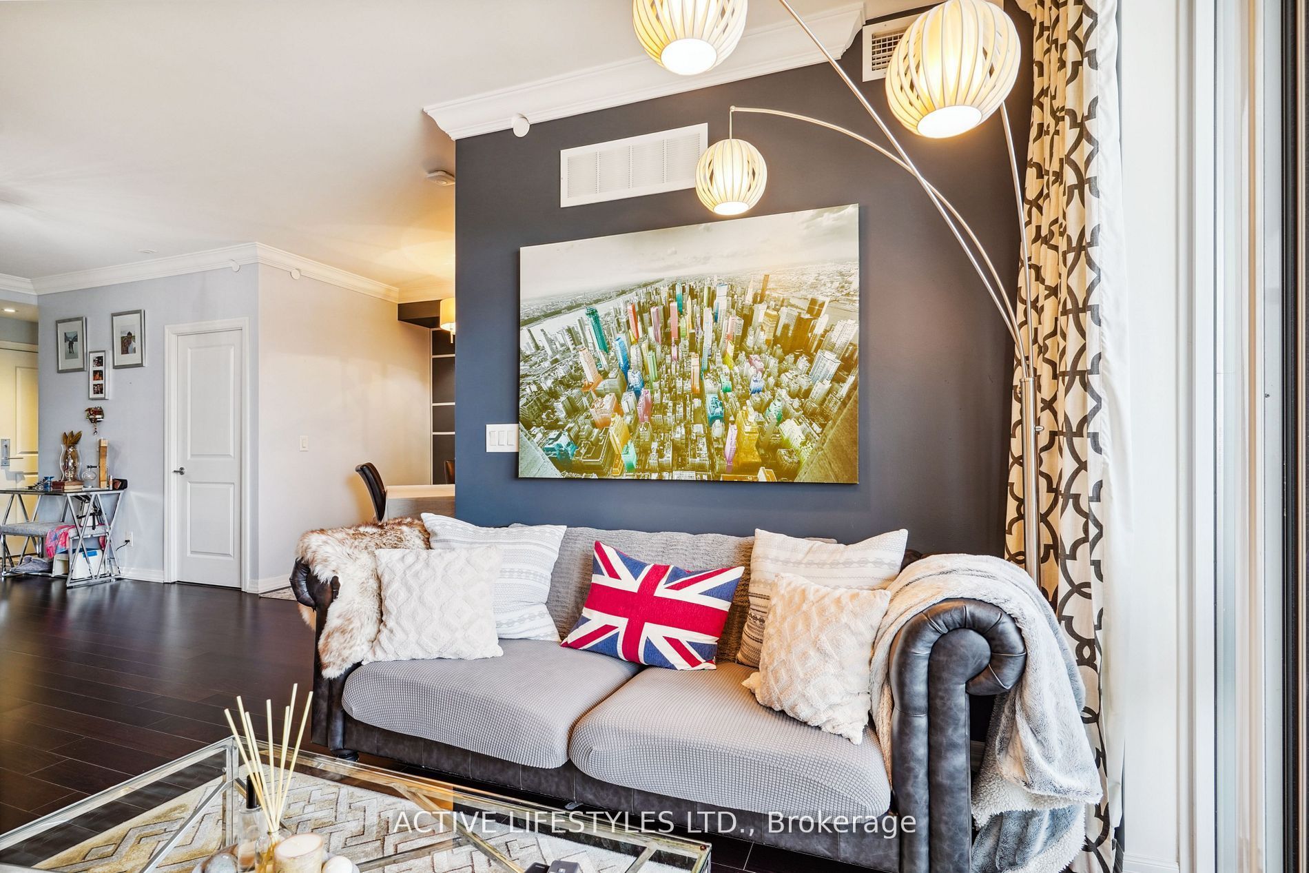 3563 Lake Shore Boulevard W, #202