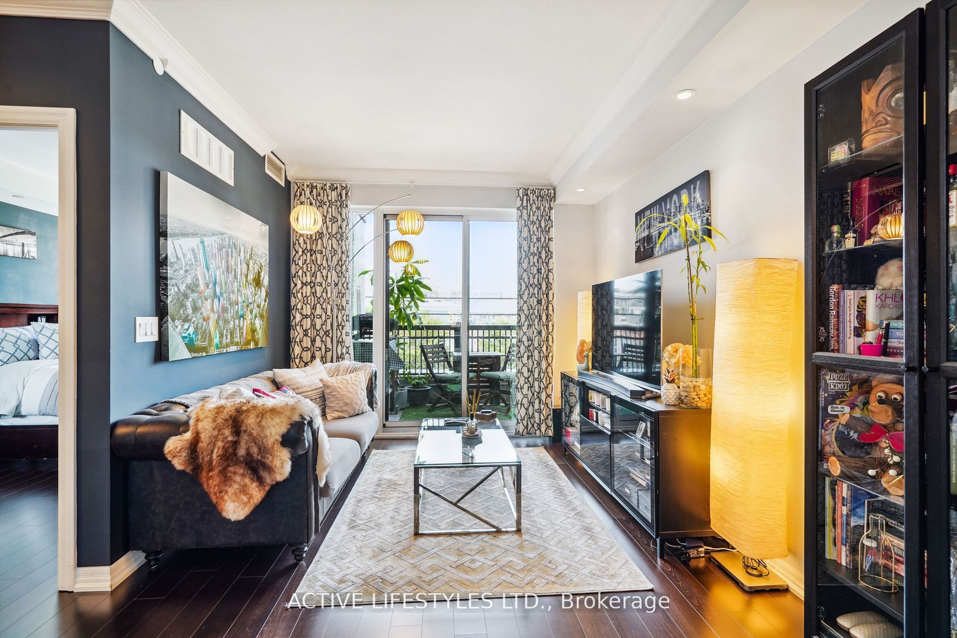 3563 Lake Shore Boulevard W, #202