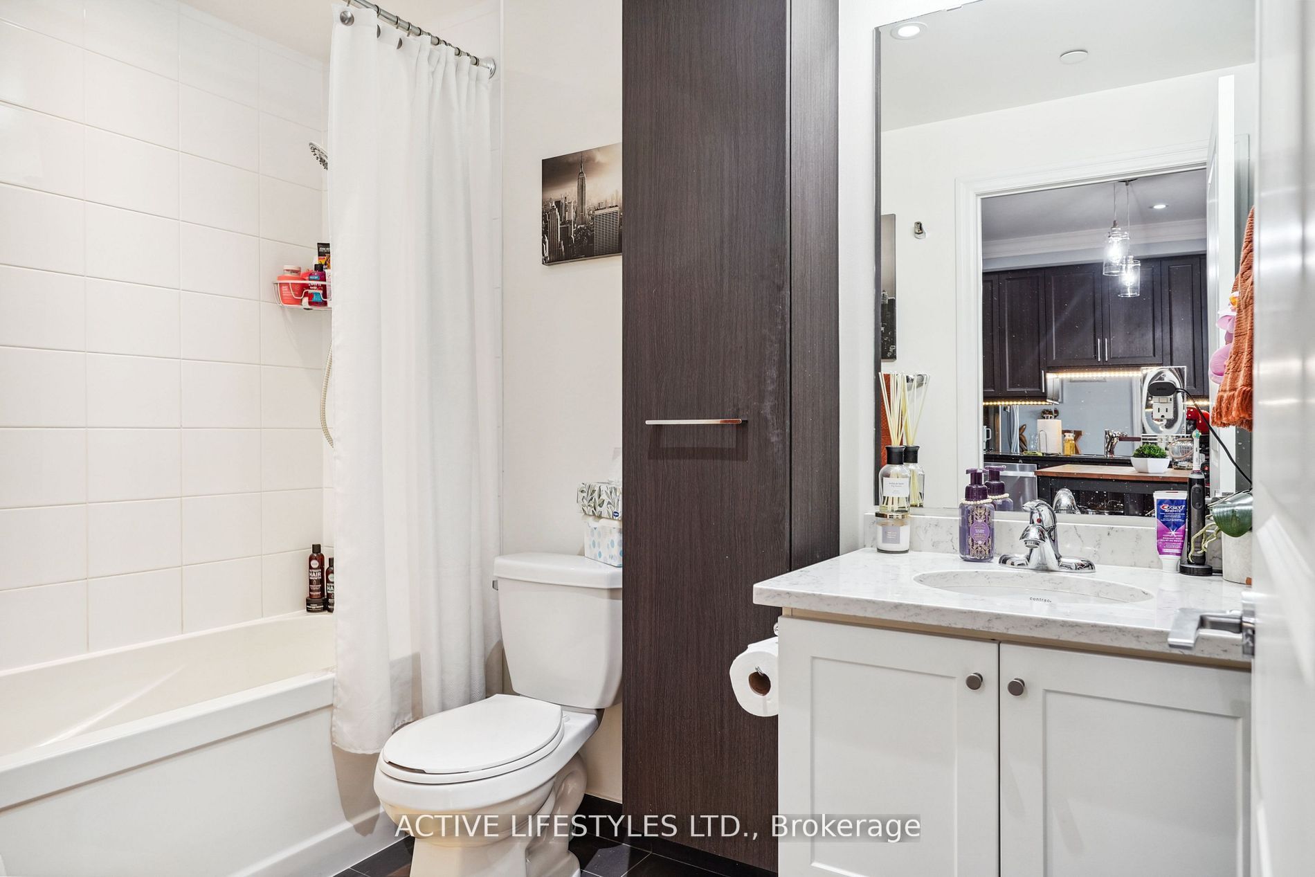 3563 Lake Shore Boulevard W, #202