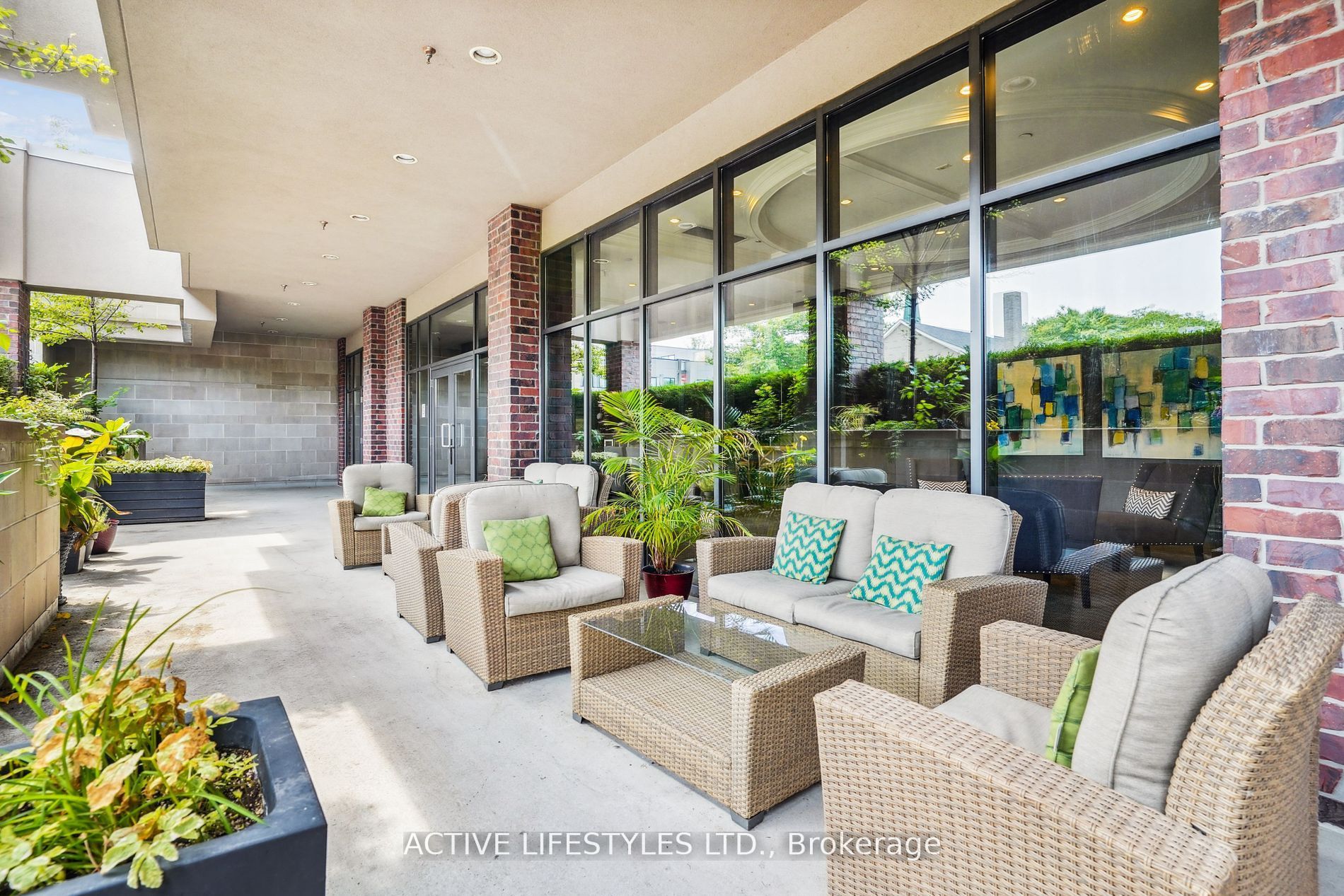 3563 Lake Shore Boulevard W, #202