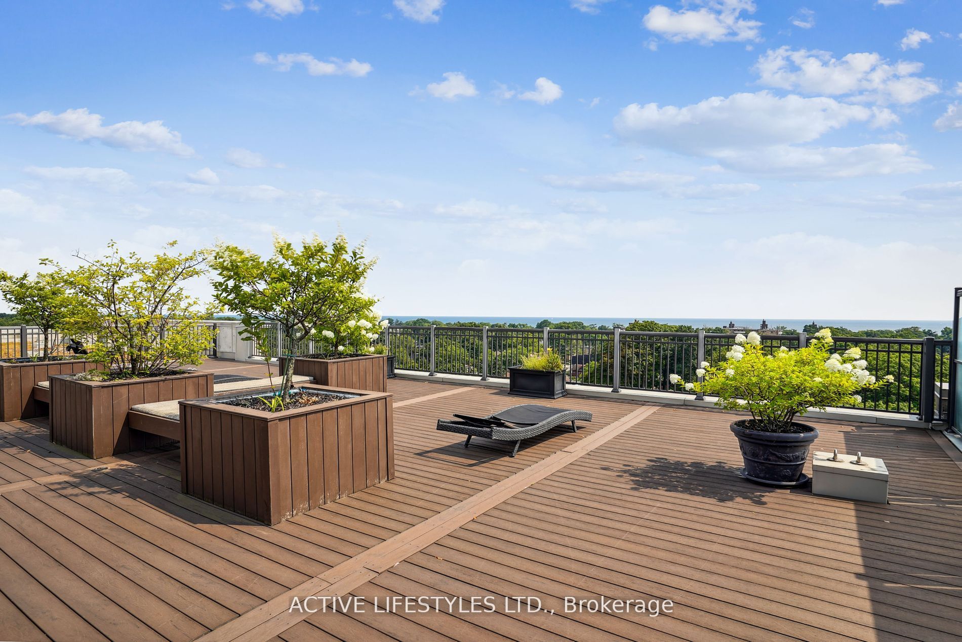 3563 Lake Shore Boulevard W, #202