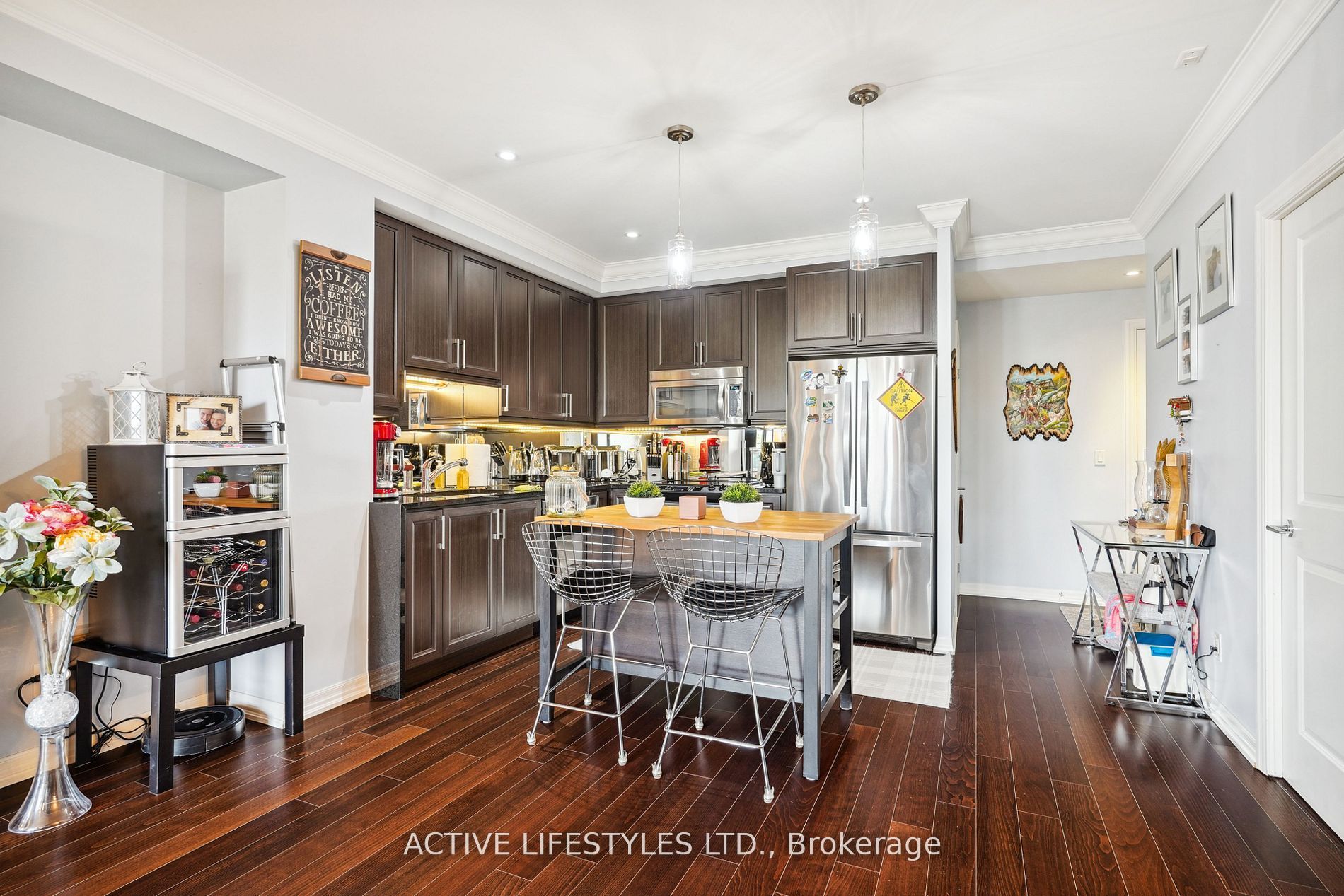 3563 Lake Shore Boulevard W, #202