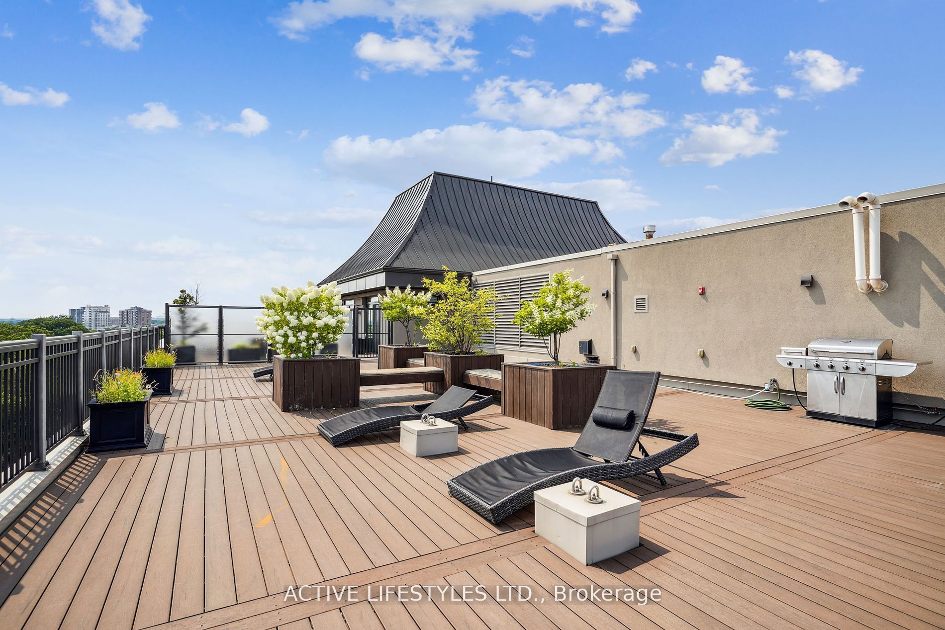 3563 Lake Shore Boulevard W, #202