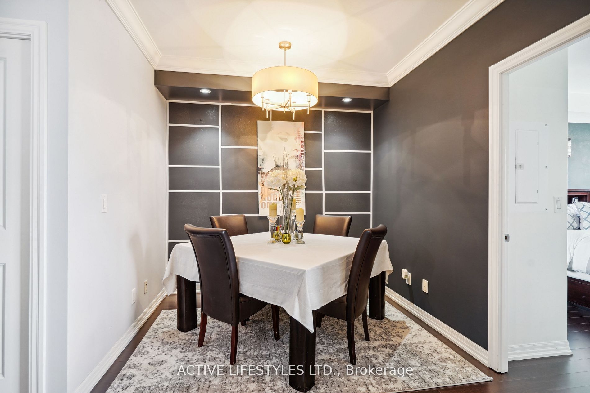 3563 Lake Shore Boulevard W, #202