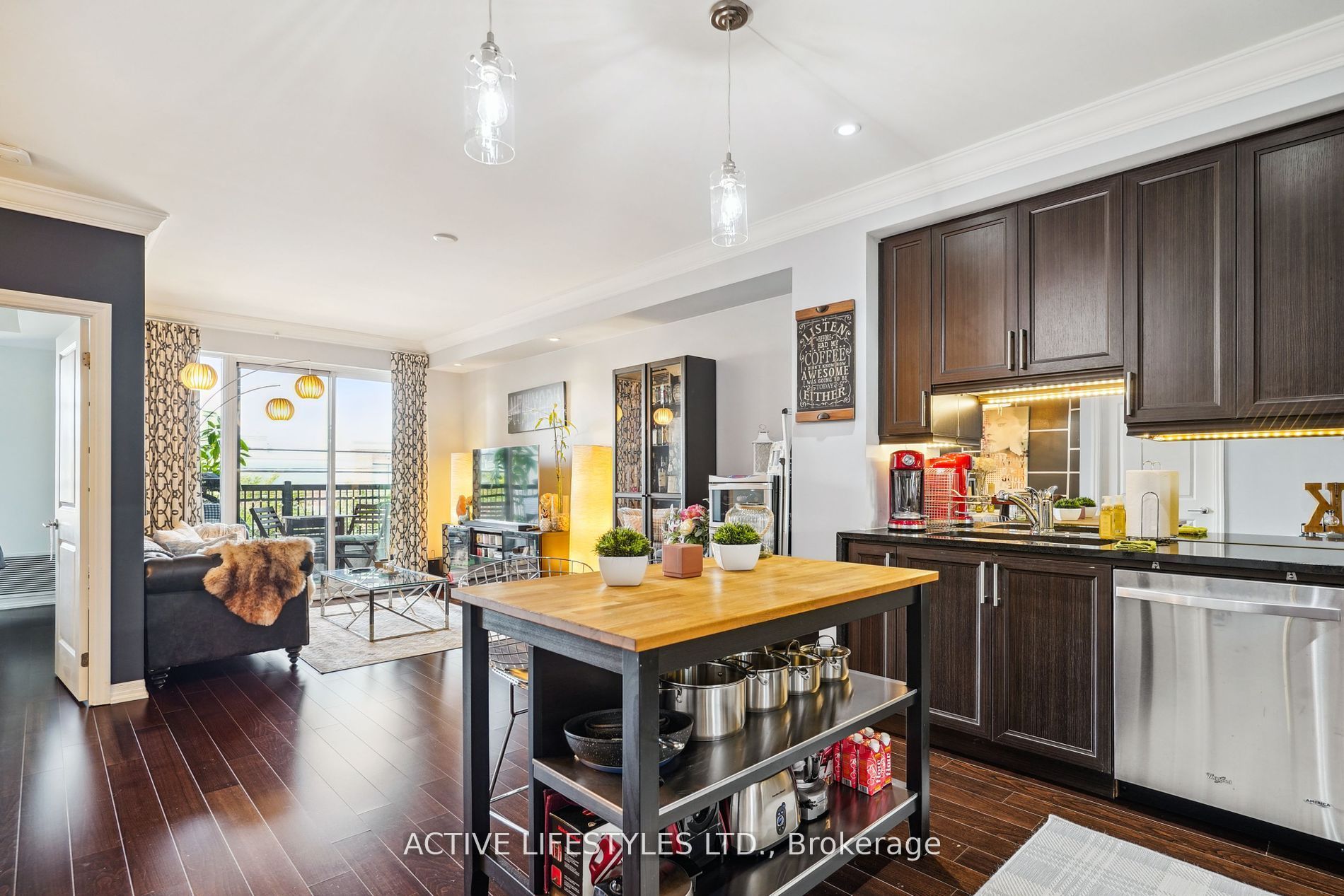 3563 Lake Shore Boulevard W, #202