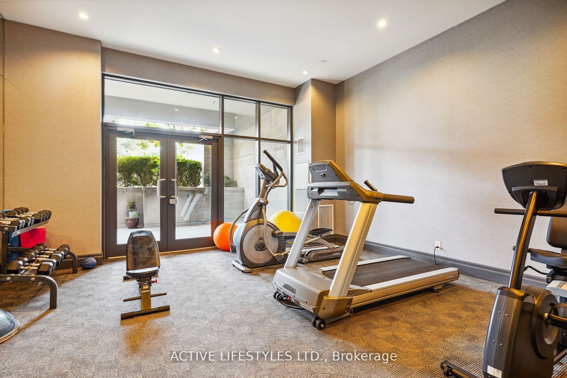3563 Lake Shore Boulevard W, #202