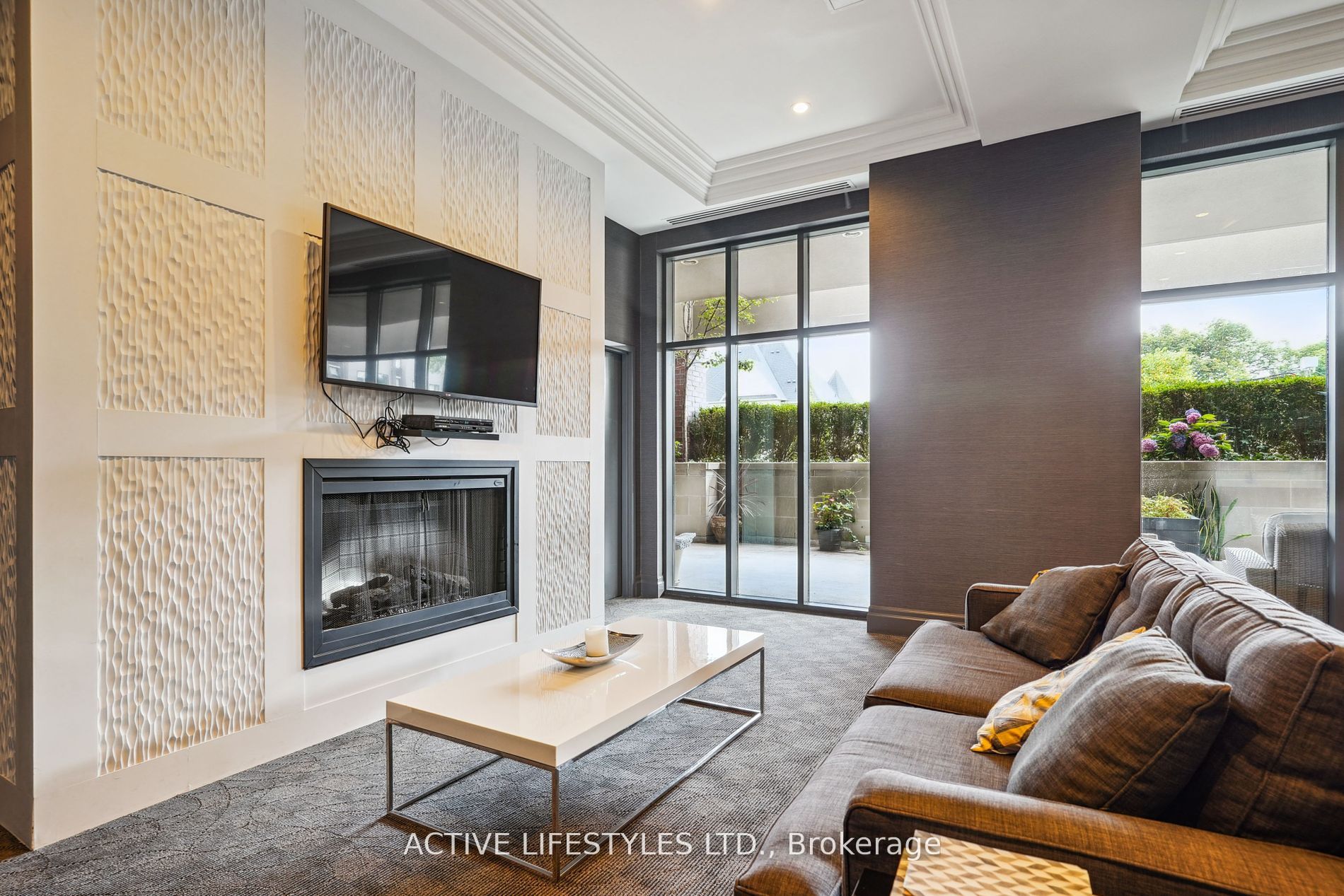 3563 Lake Shore Boulevard W, #202