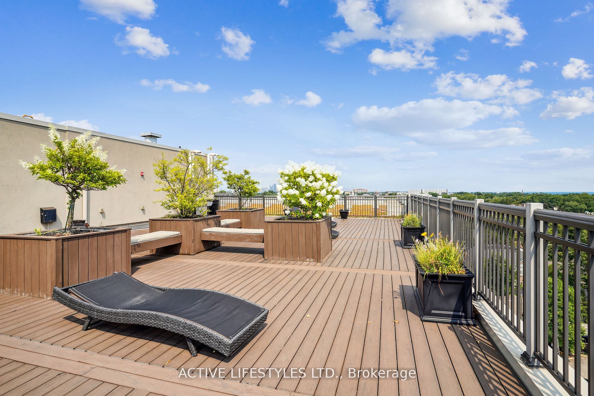 3563 Lake Shore Boulevard W, #202