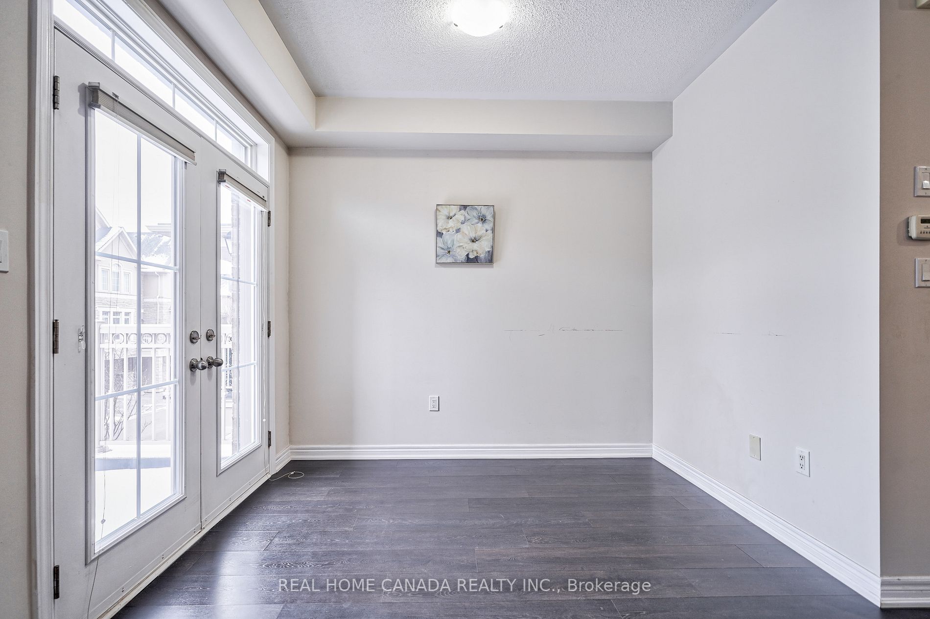 2435 Greenwich Dr, #63