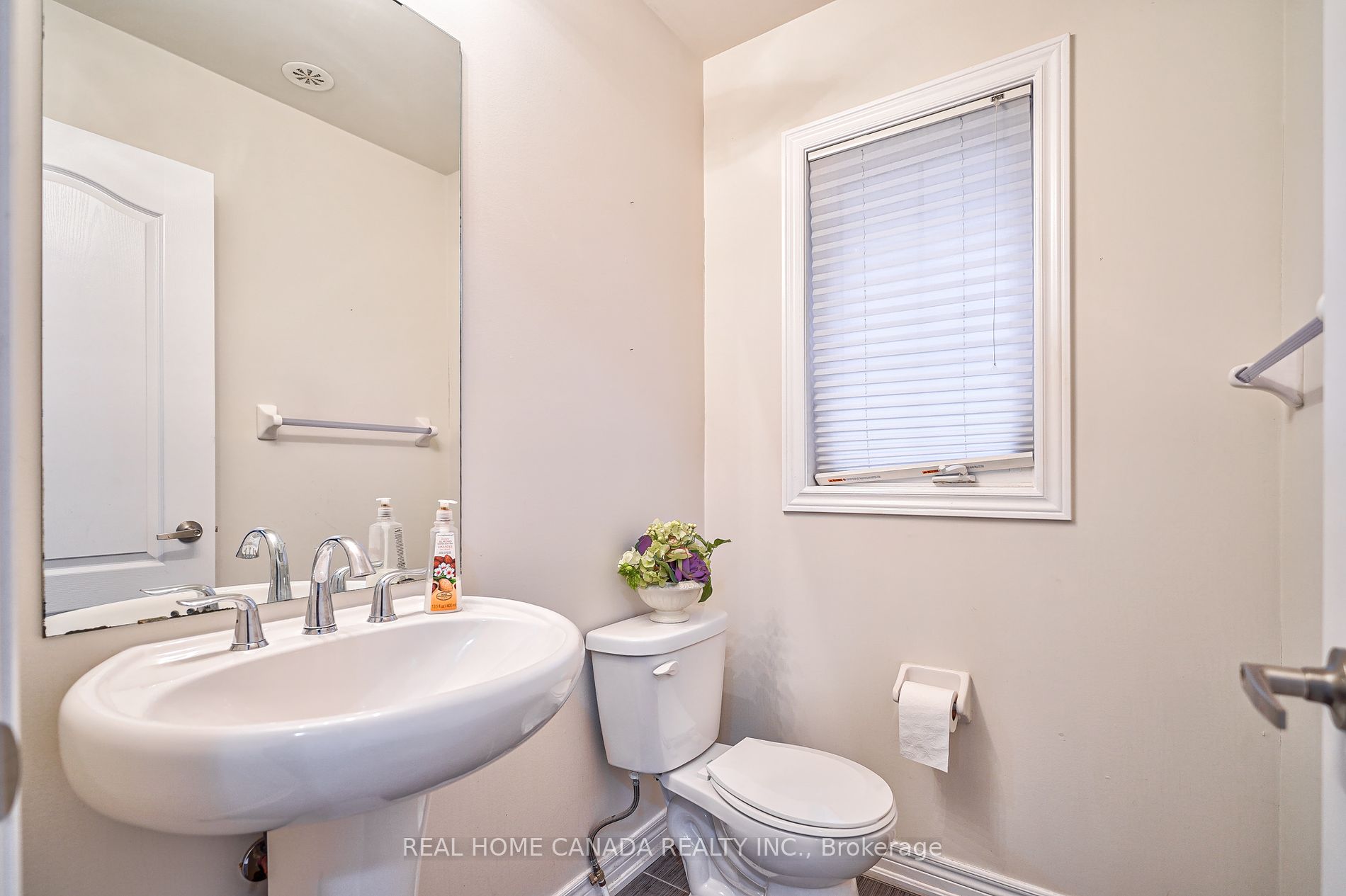 2435 Greenwich Dr, #63