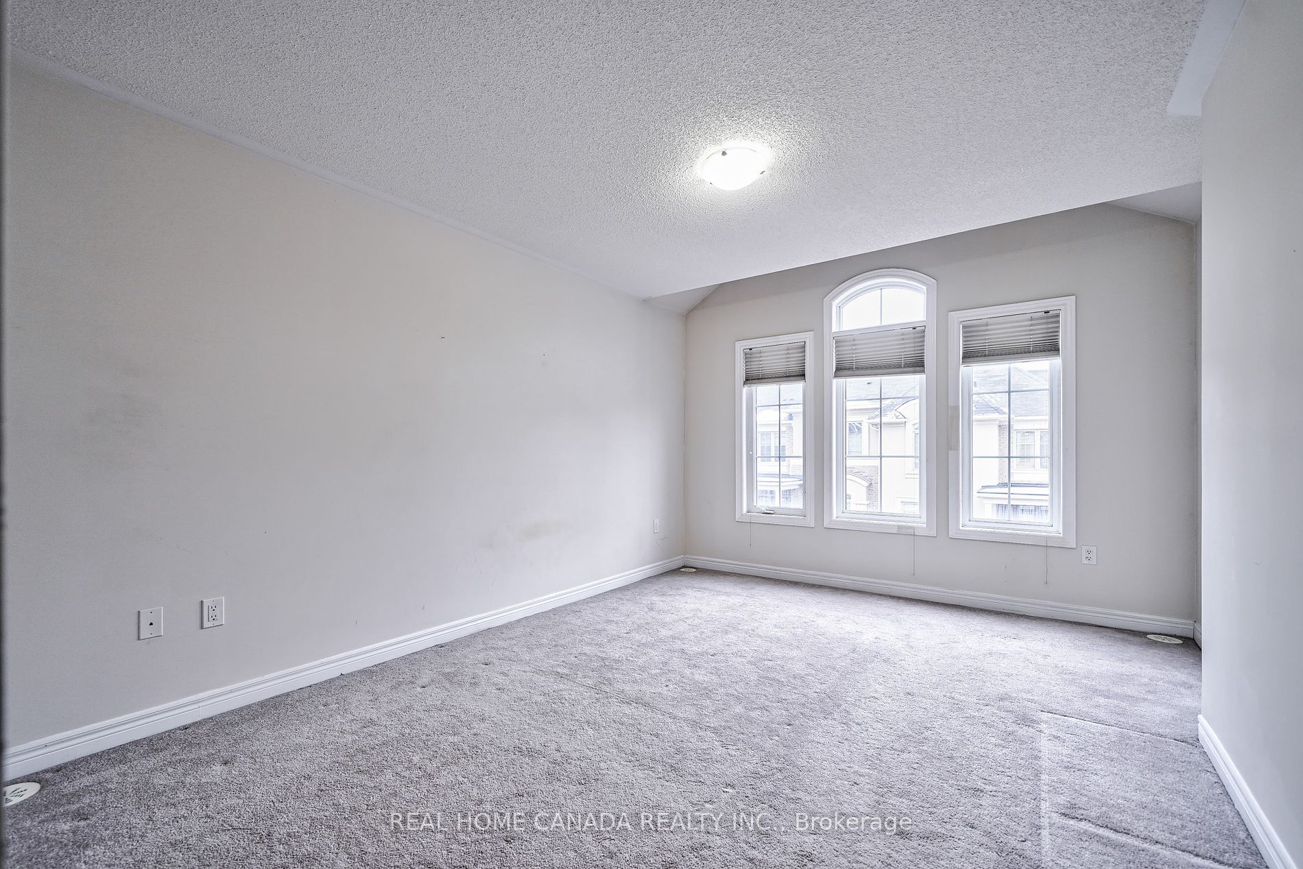 2435 Greenwich Dr, #63