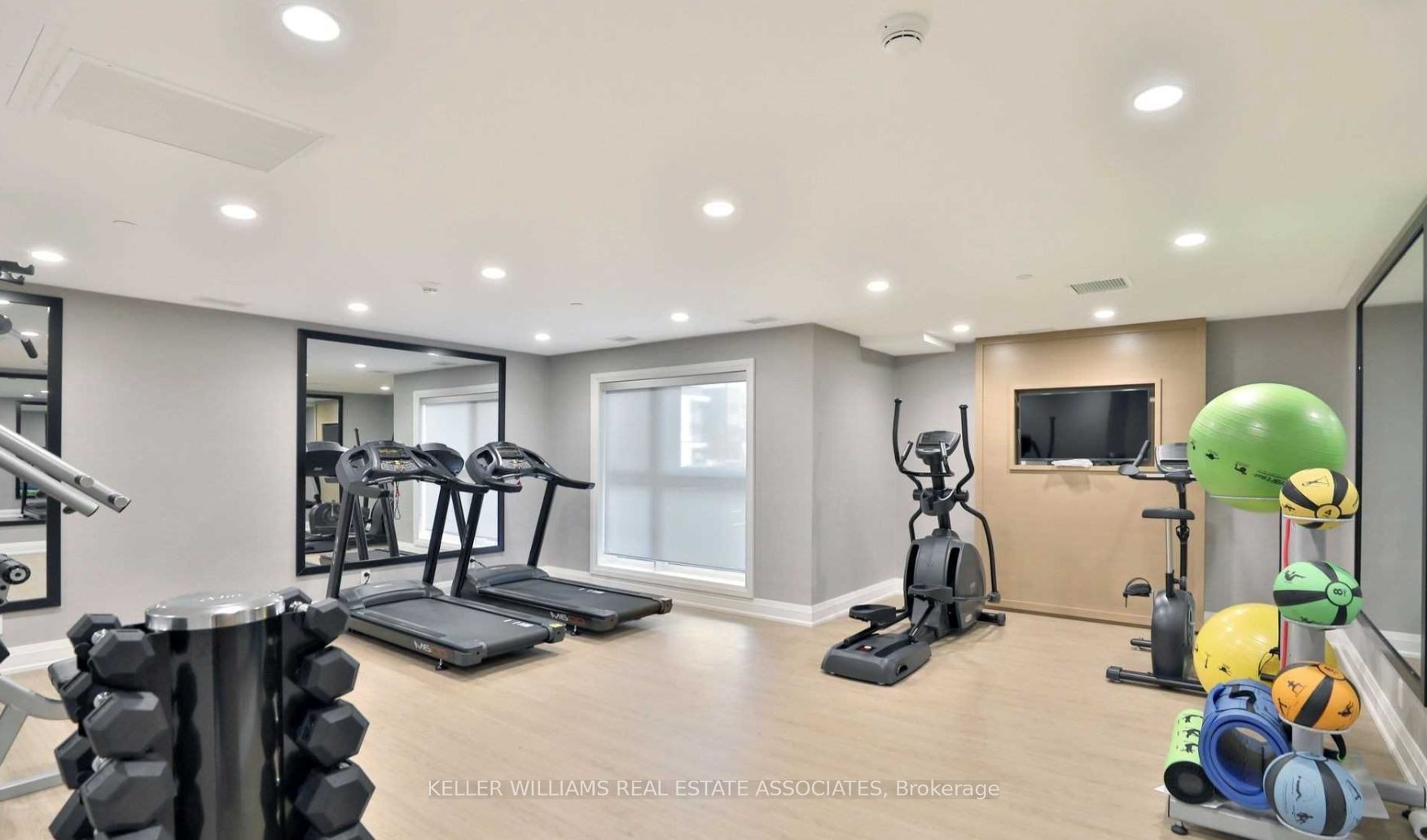 128 Grovewood Common, #226