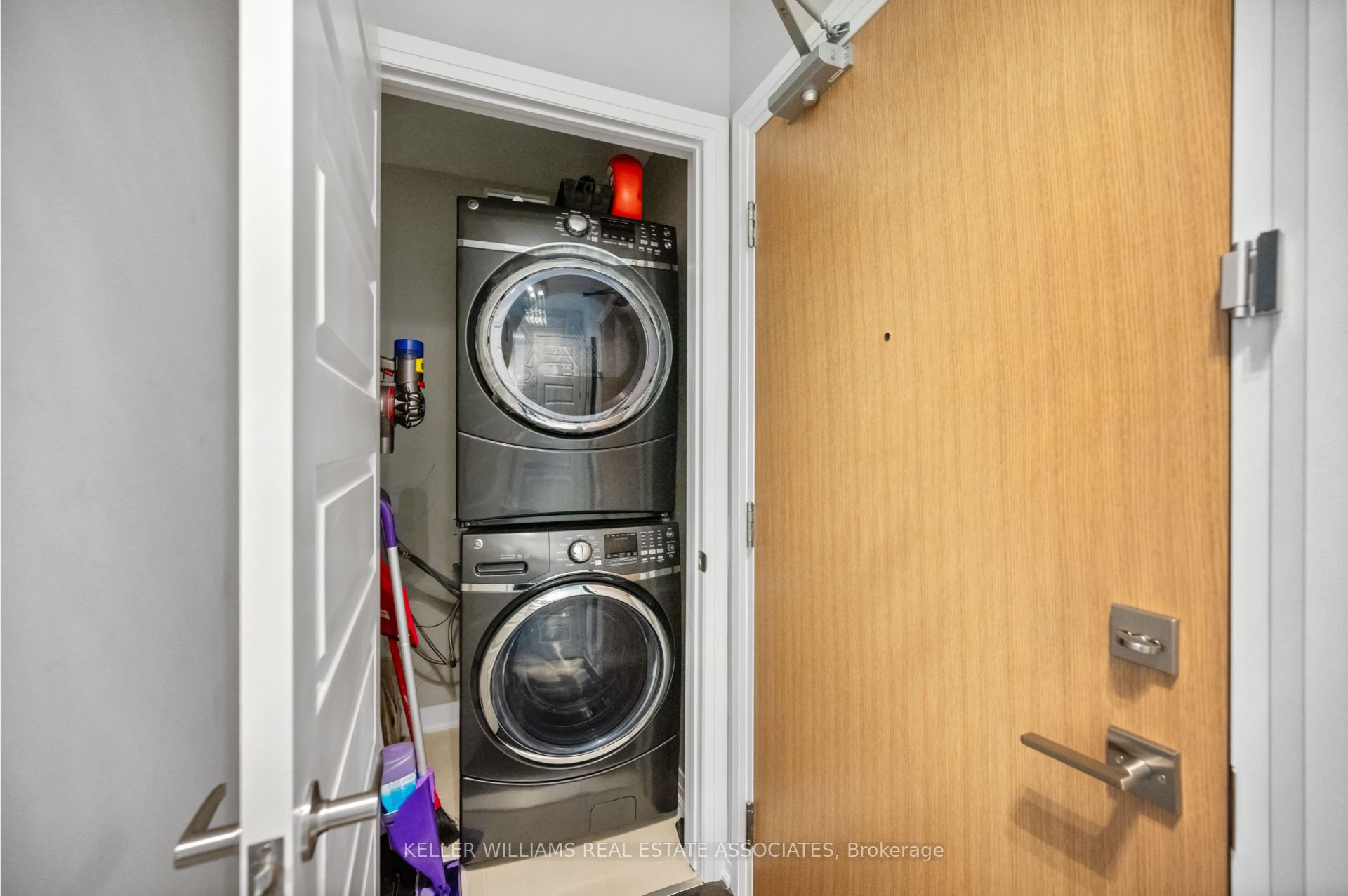 128 Grovewood Common, #226