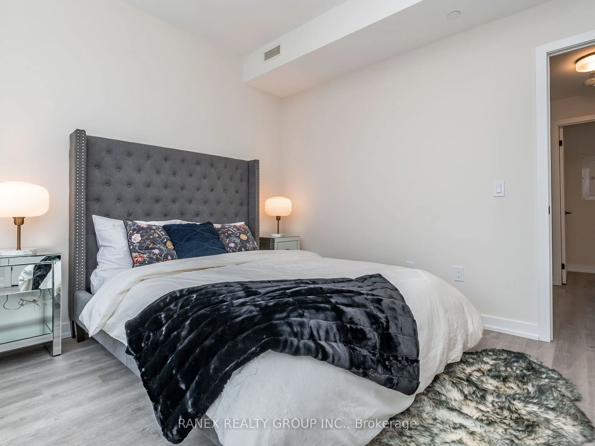 2300 St Clair Avenue W #723