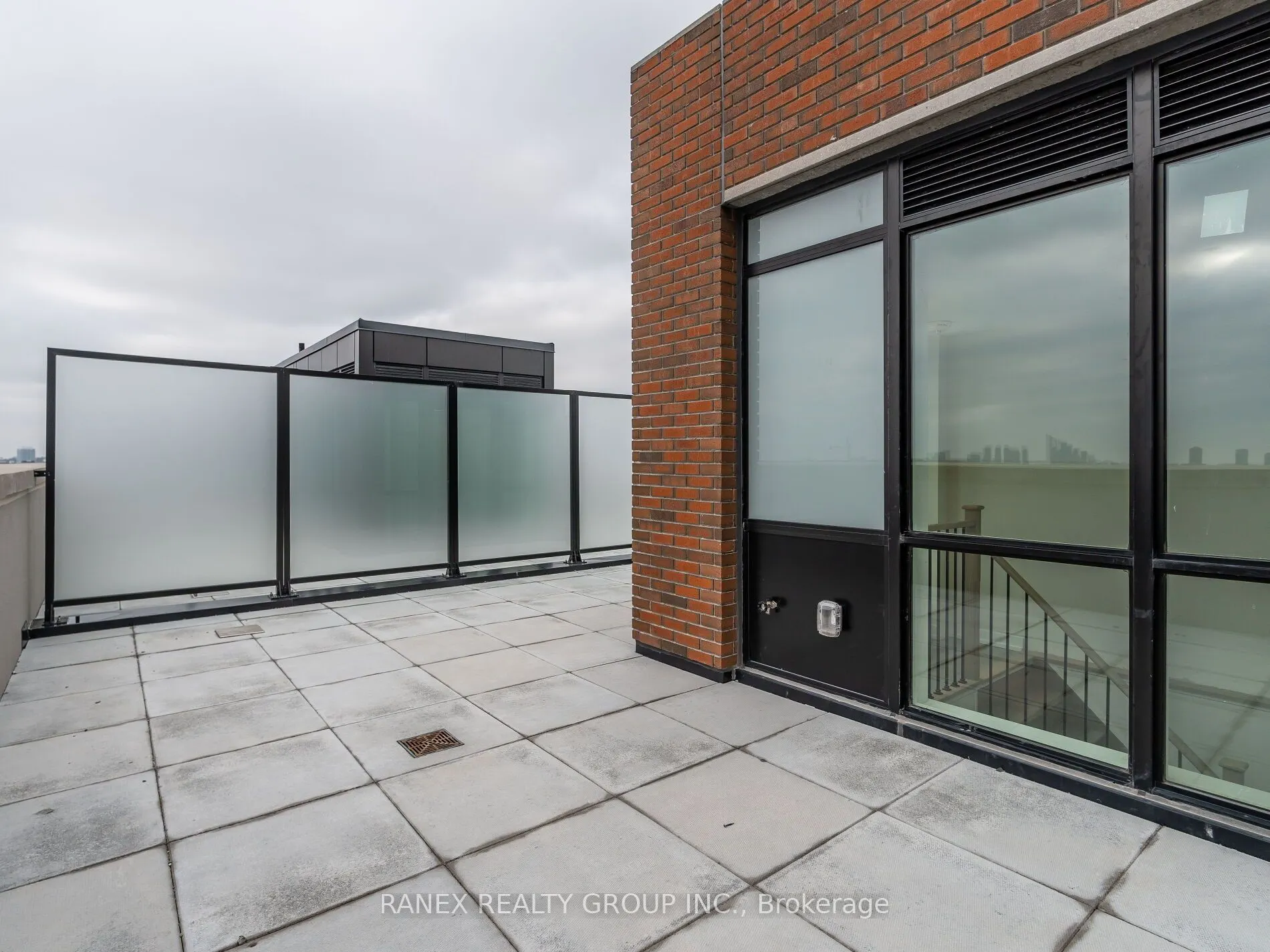 2300 St Clair Avenue W #723
