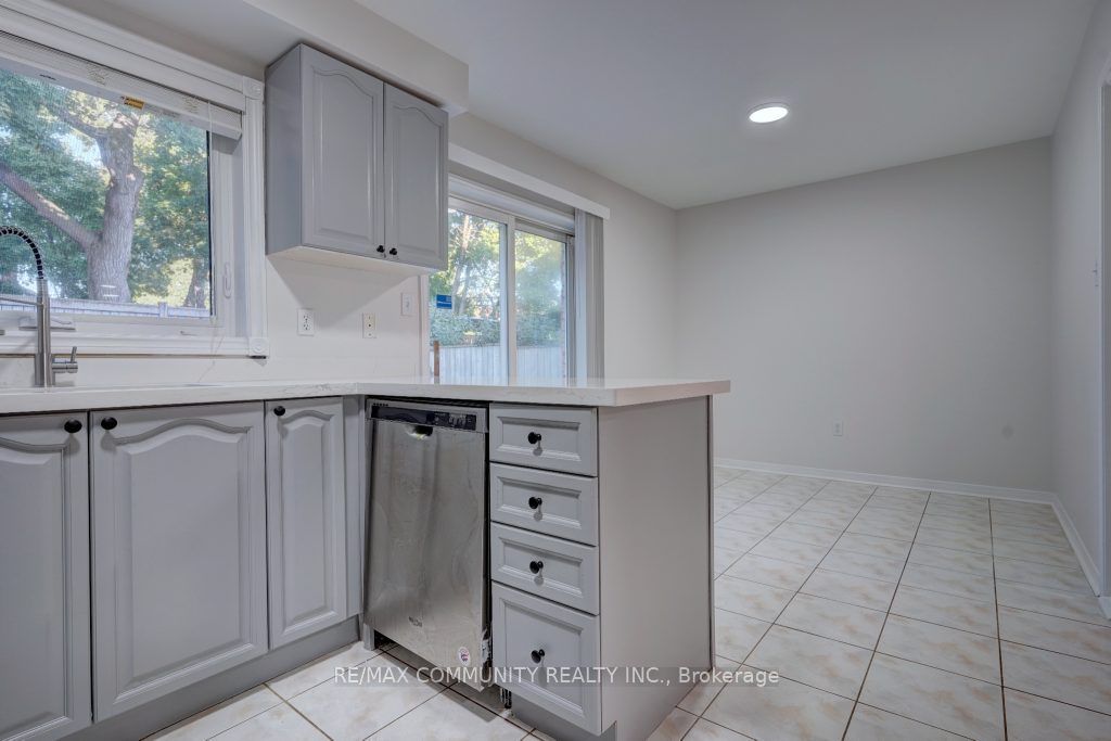 6990 Tassel Crescent