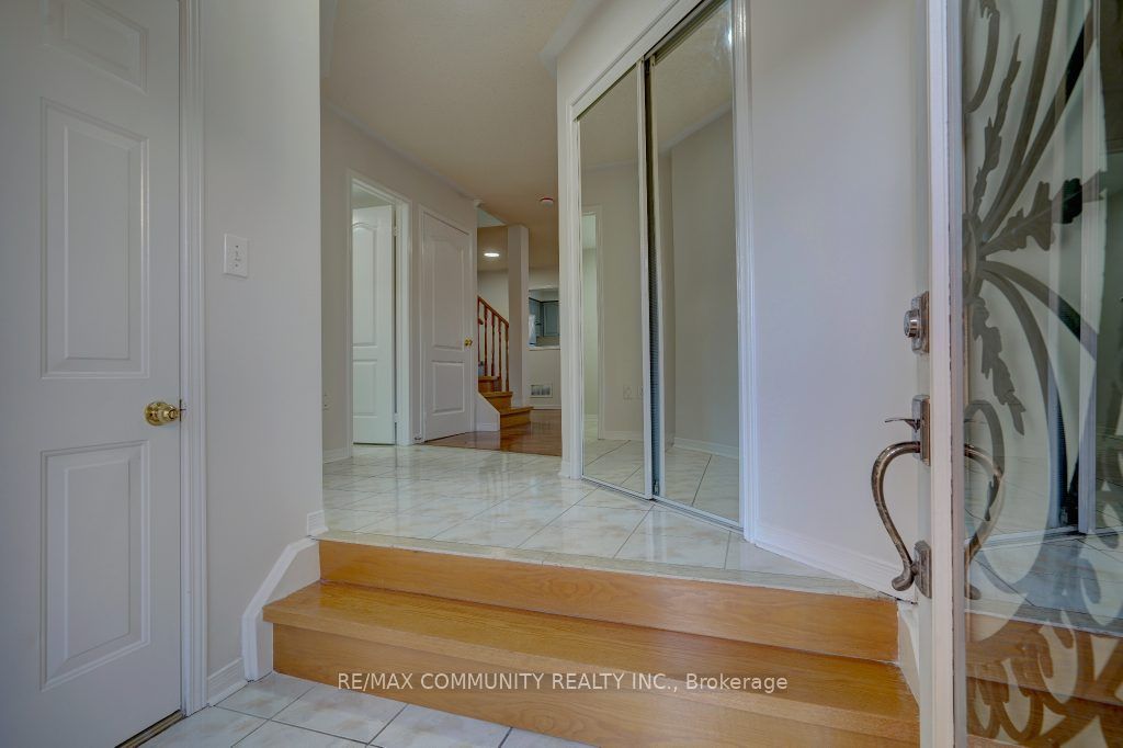 6990 Tassel Crescent