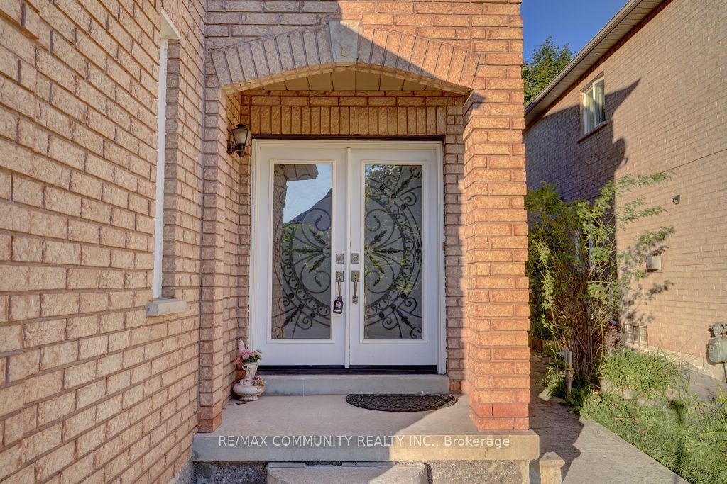 6990 Tassel Crescent