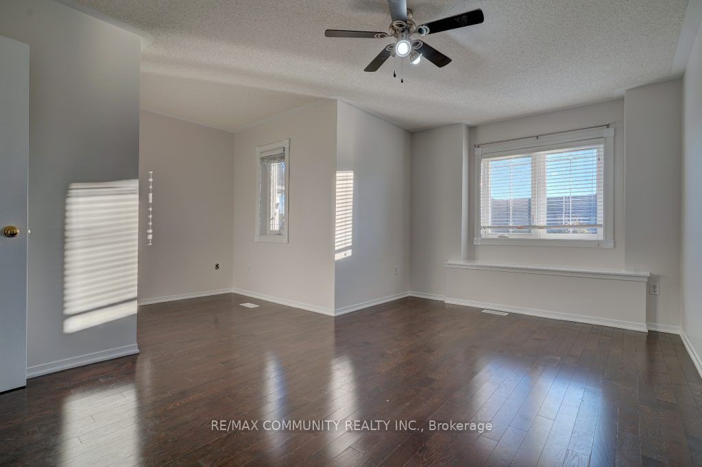 6990 Tassel Crescent