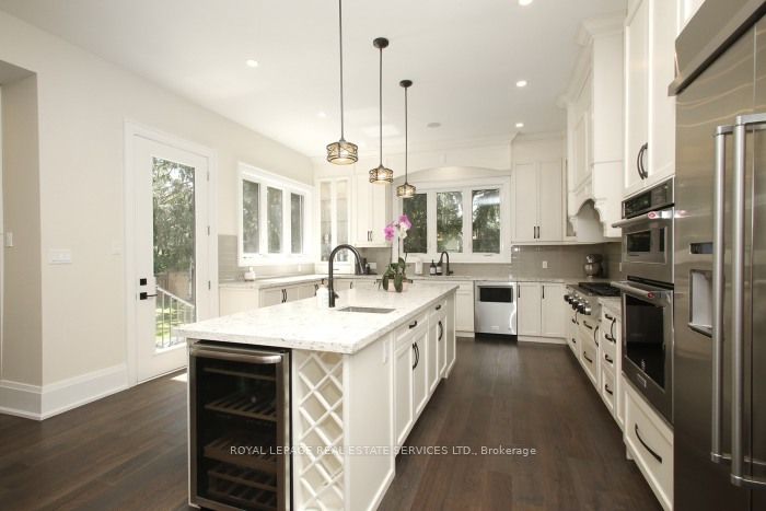 375 Arden Crescent