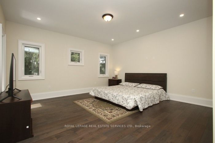 375 Arden Crescent