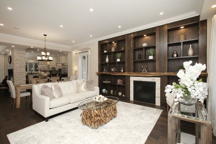 375 Arden Crescent