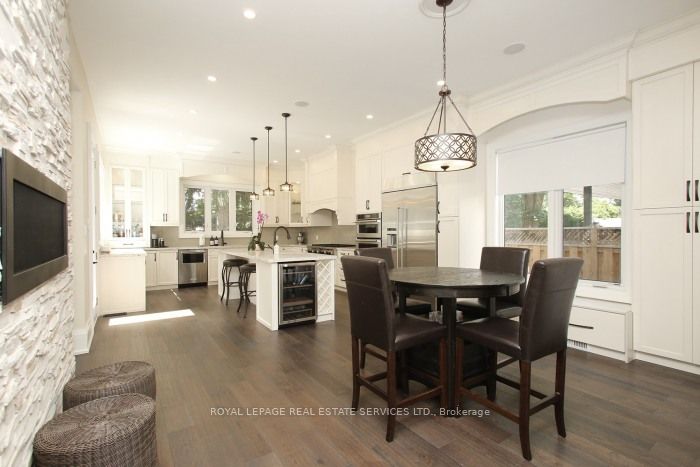 375 Arden Crescent
