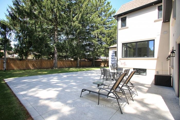 375 Arden Crescent