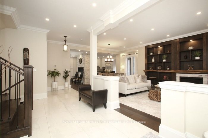 375 Arden Crescent