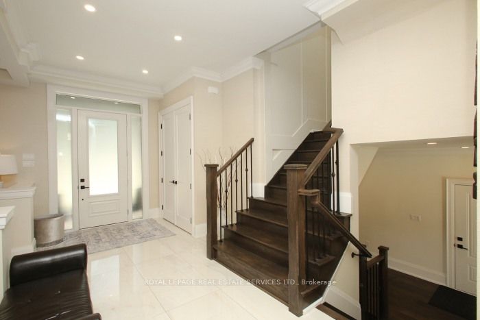 375 Arden Crescent