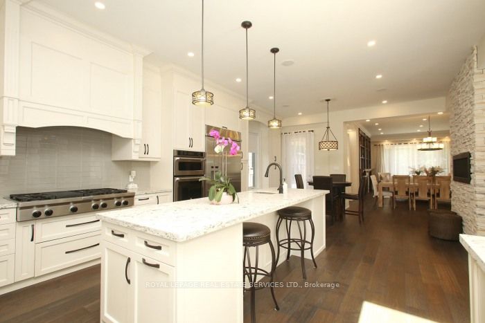 375 Arden Crescent