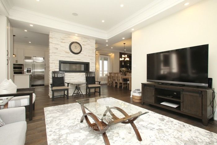 375 Arden Crescent
