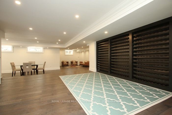 375 Arden Crescent