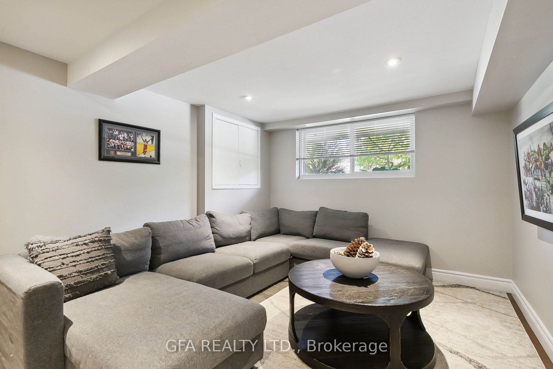 2424 Yolanda Drive