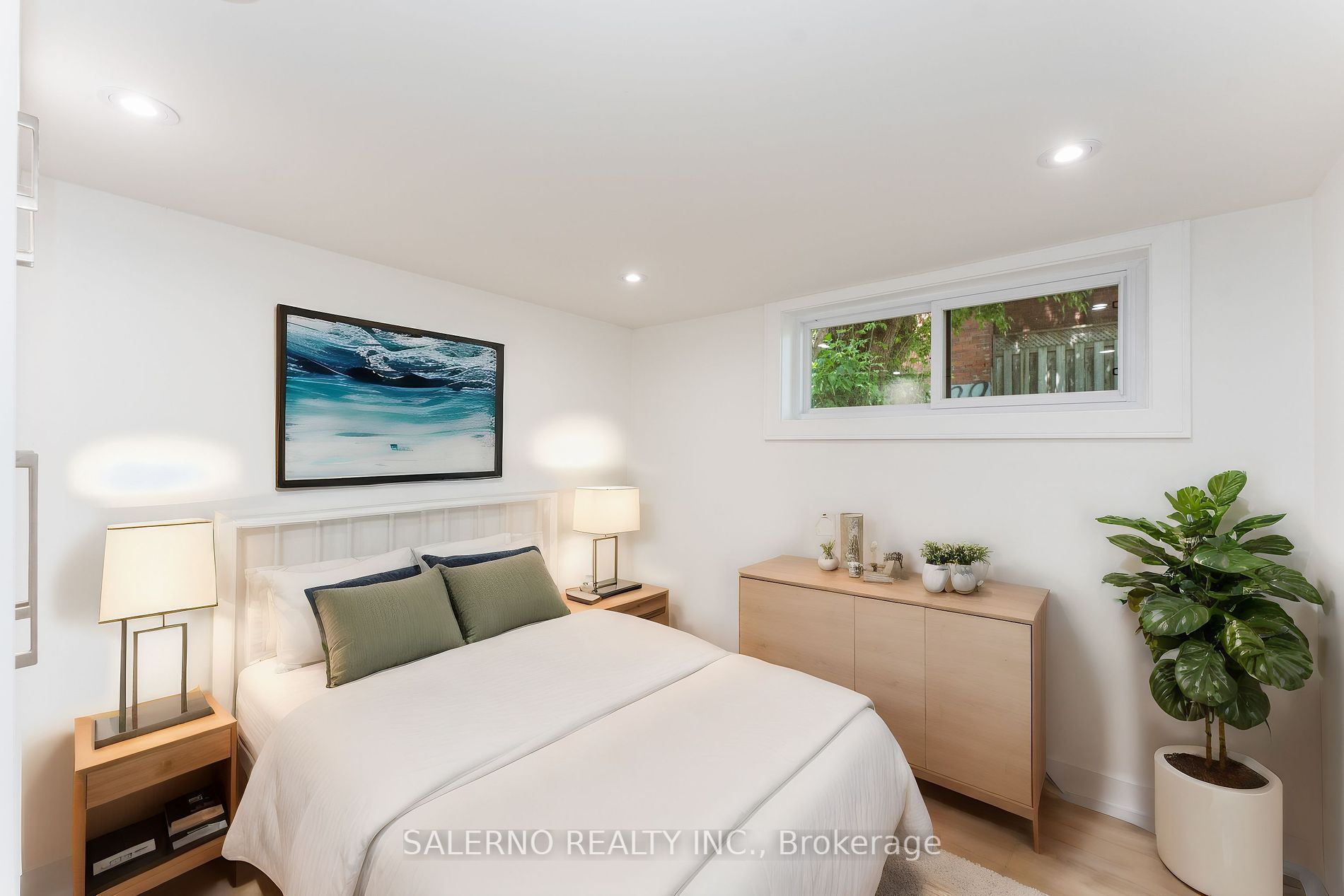 1448 Bloor Street W