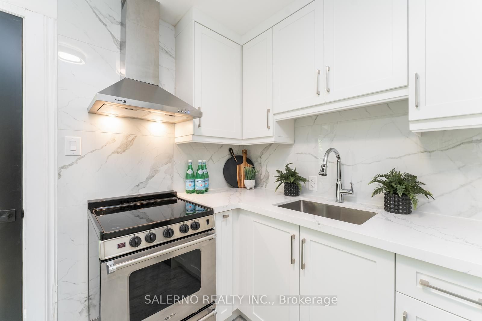 1448 Bloor Street W