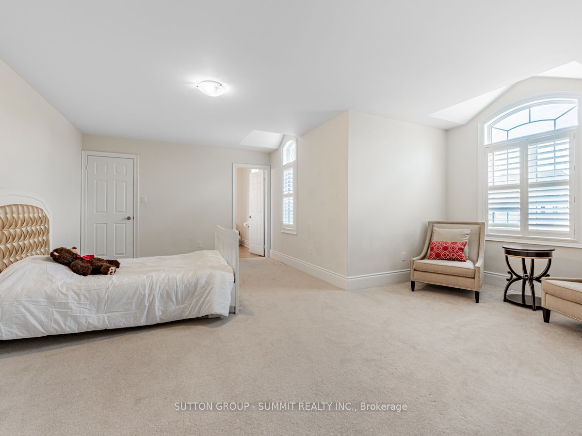 54 Viewmount Crescent