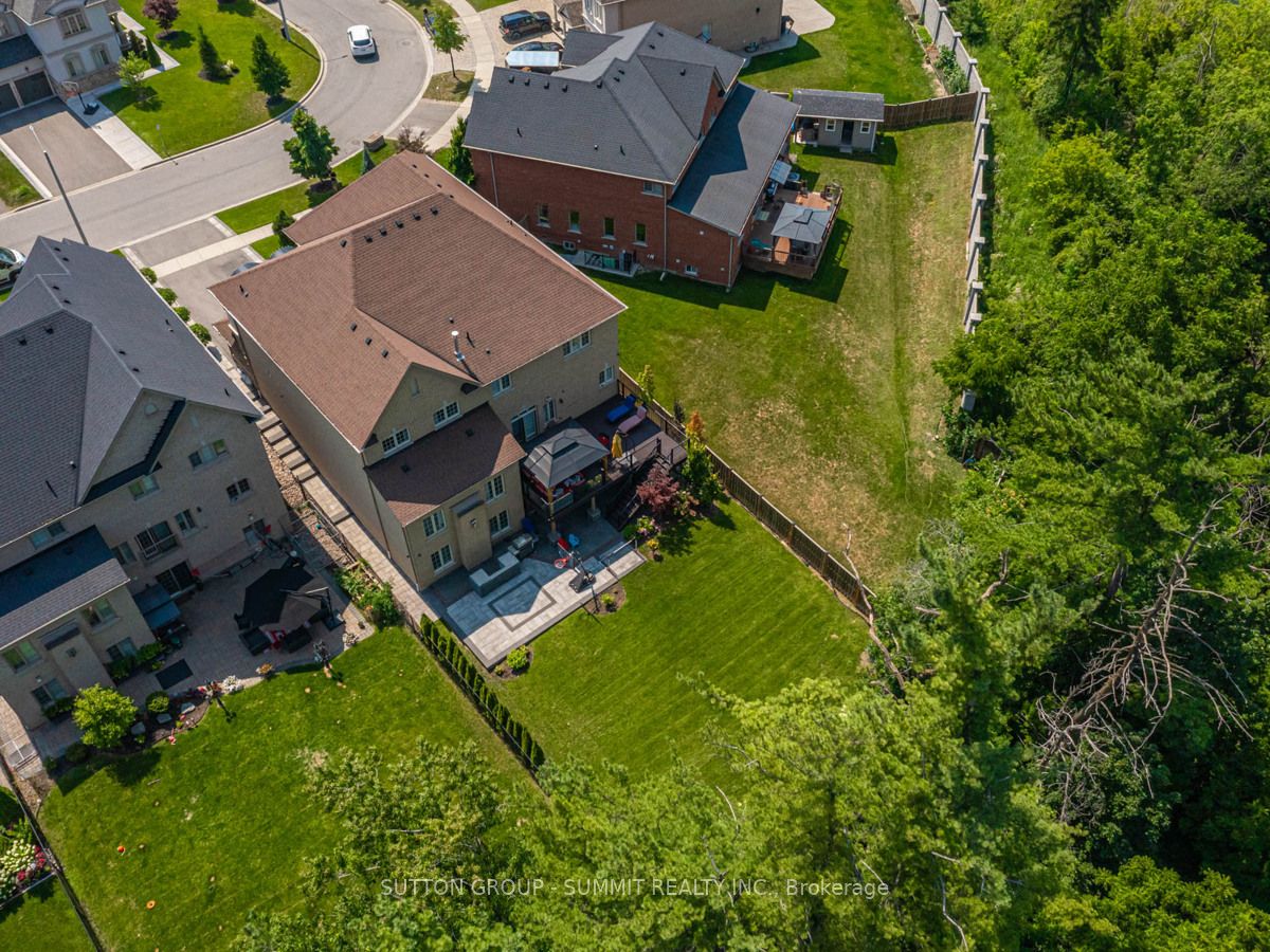 54 Viewmount Crescent