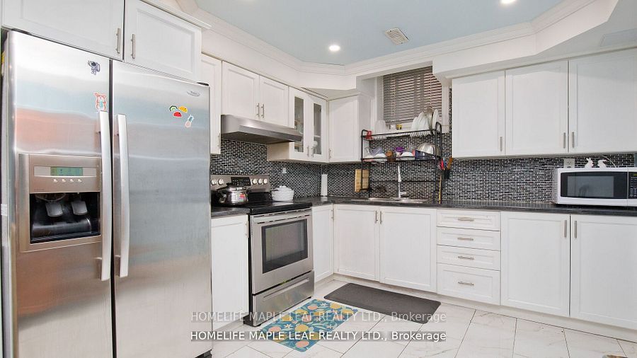 44 Eaglesprings Crescent