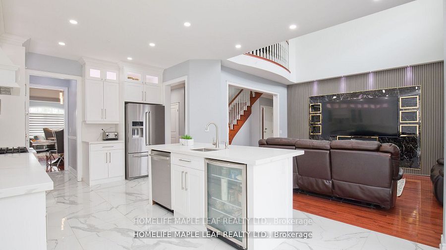 44 Eaglesprings Crescent