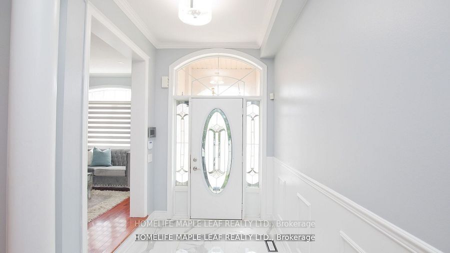 44 Eaglesprings Crescent