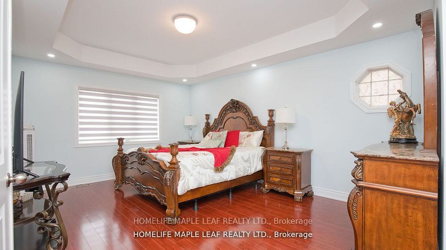 44 Eaglesprings Crescent