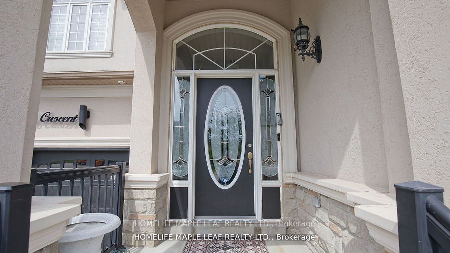 44 Eaglesprings Crescent