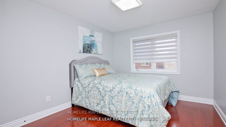 44 Eaglesprings Crescent