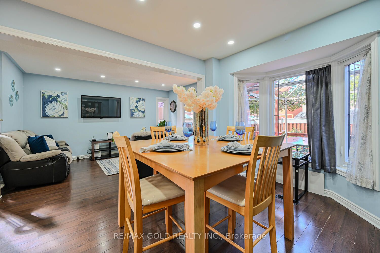 39 Blue Spruce Street