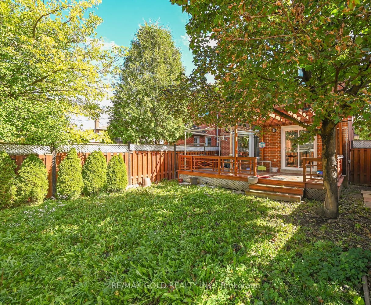 39 Blue Spruce Street