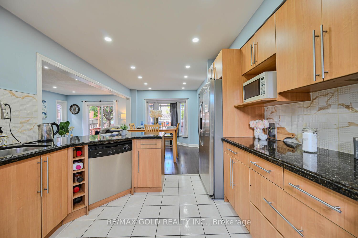 39 Blue Spruce Street
