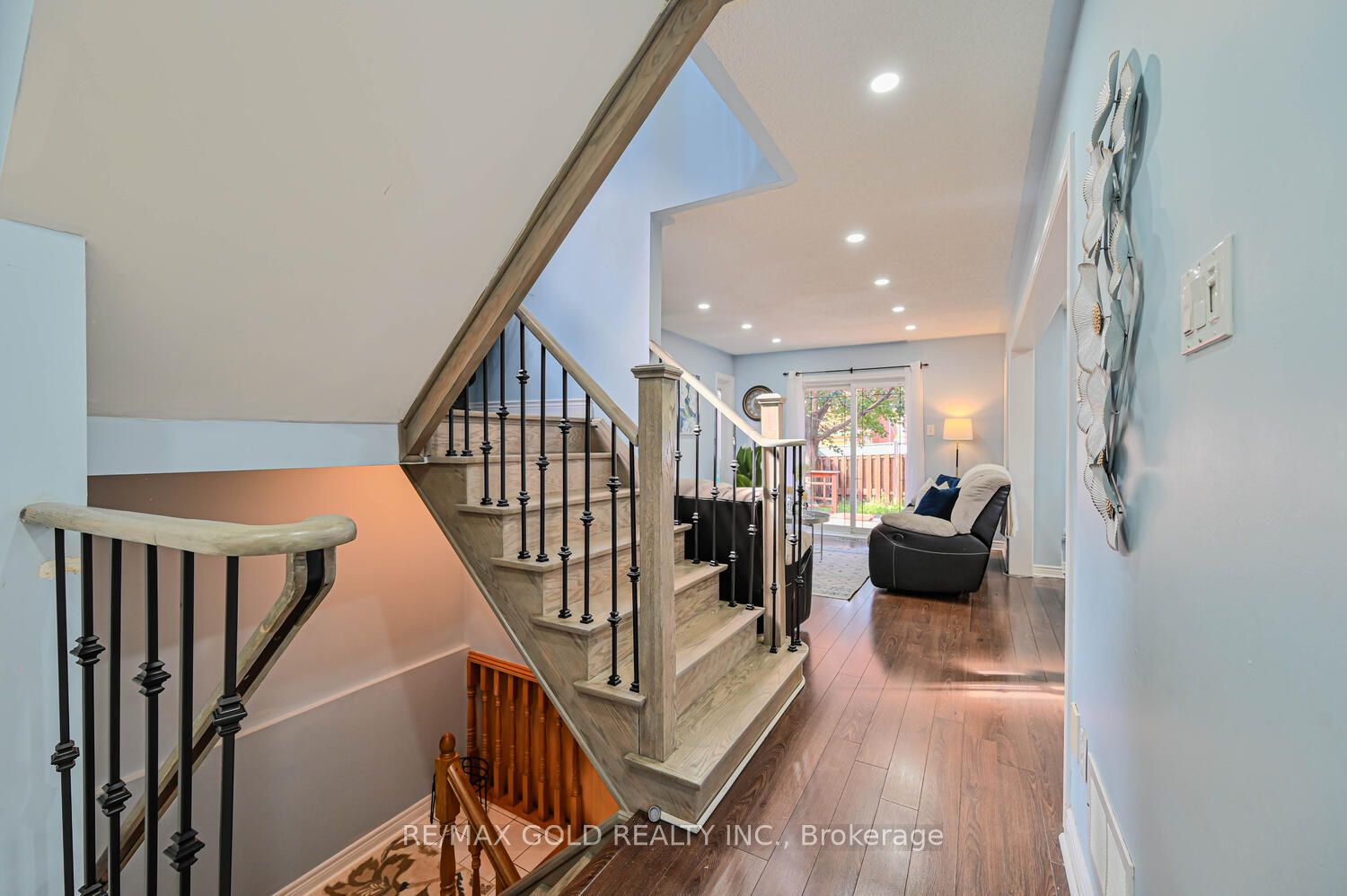 39 Blue Spruce Street