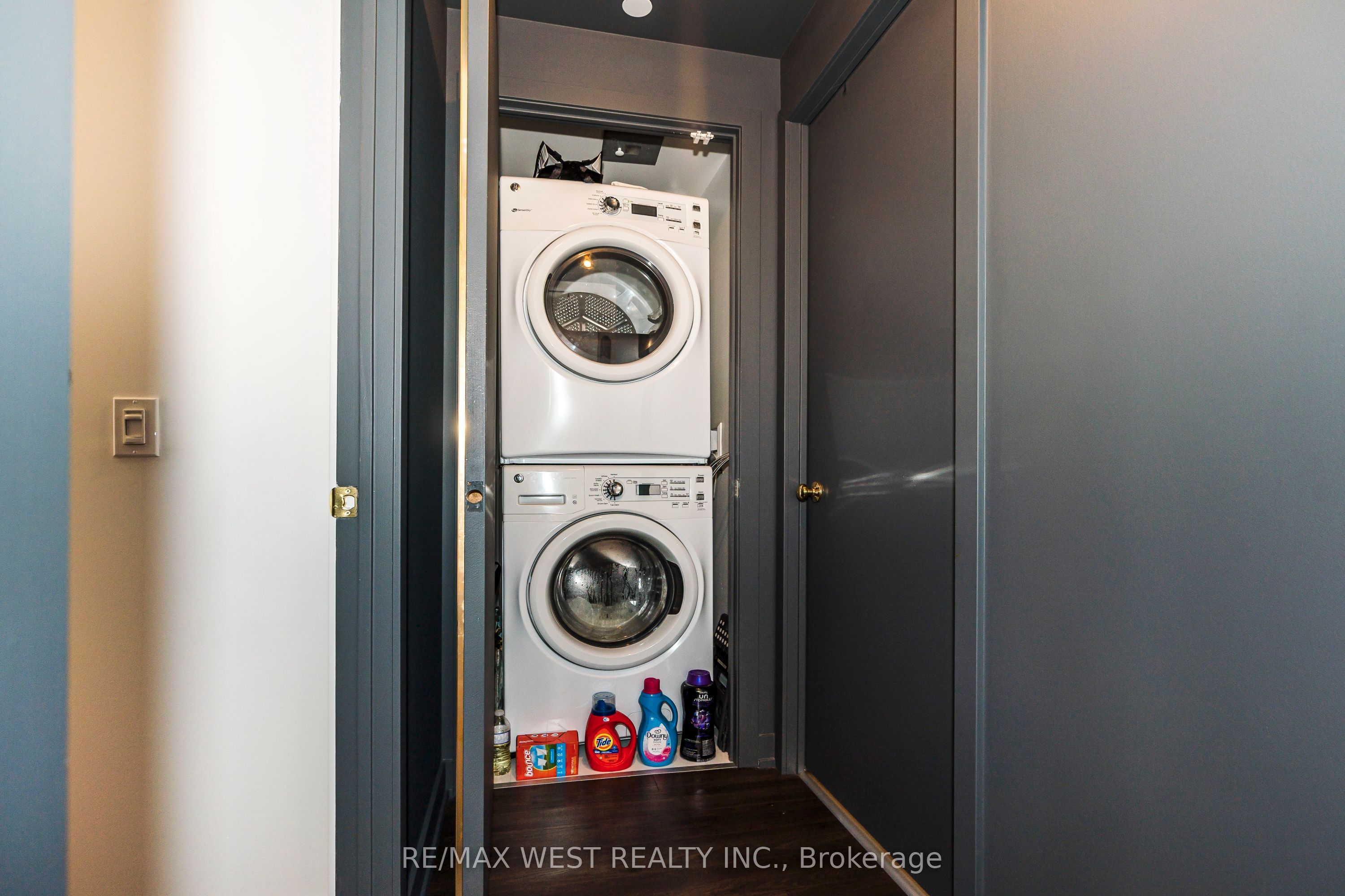10 Park Lawn Road #1705